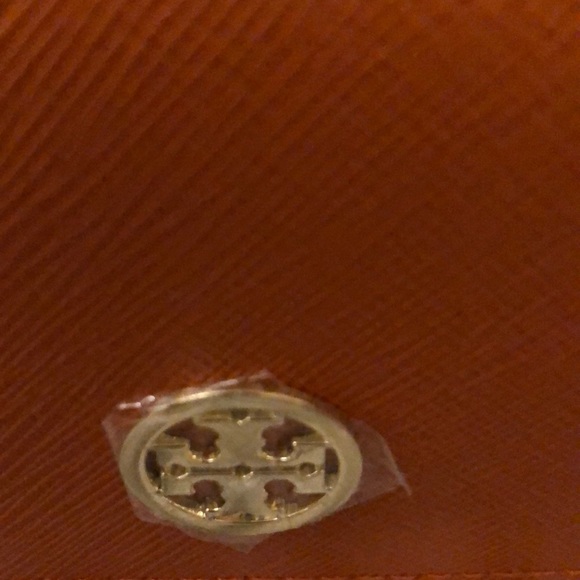 Tory Burch Sunglasses Case - Picture 7 of 7